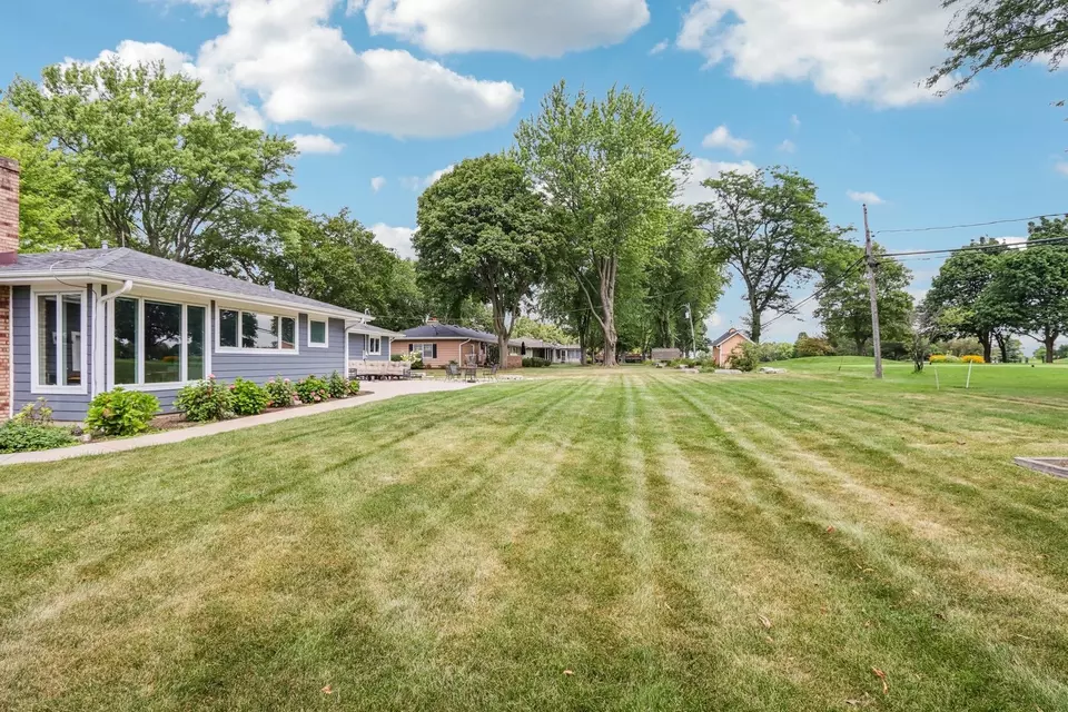 Exterior - 10512 Cindy Jo Ave, Huntley, IL 60142 photo 6 of 6