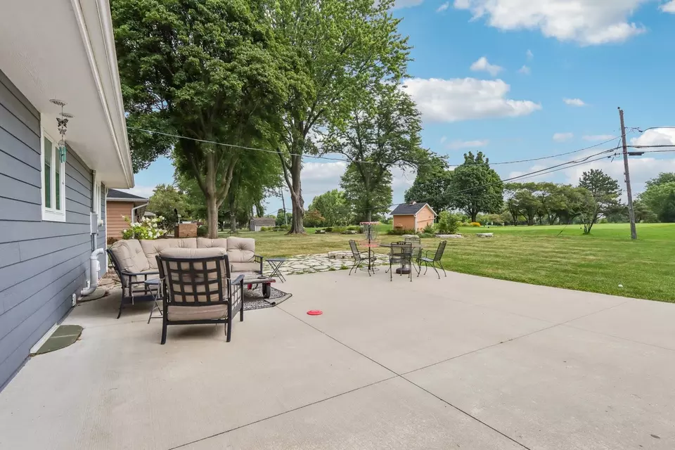 Exterior - 10512 Cindy Jo Ave, Huntley, IL 60142 photo 2 of 6