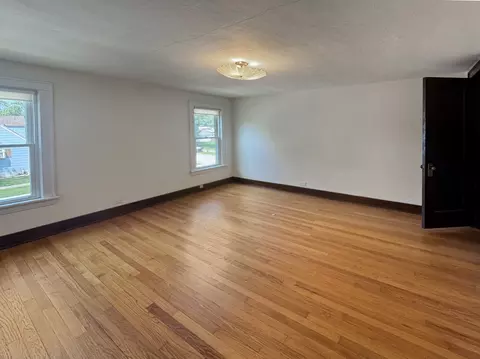 Bedroom - 3340 Ann St, Lansing, IL 60438 photo 5 of 8