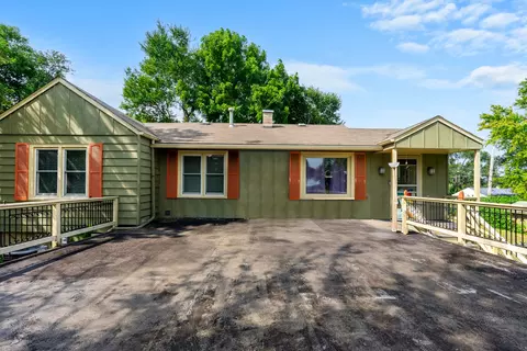 8604 Shady Ln, Wonder Lake, IL 60097