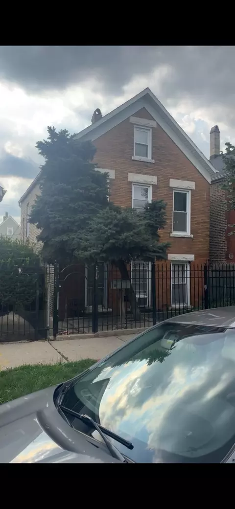 2340 S Sacramento Ave, Chicago, IL 60623