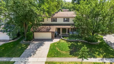 159 University Dr, Buffalo Grove, IL 60089