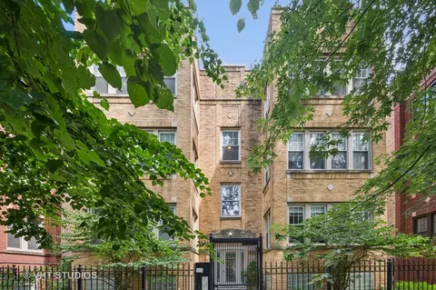 7317 N Honore St #3N, Chicago, IL 60626