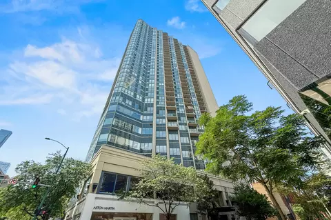 111 W Maple St #1409, Chicago, IL 60610