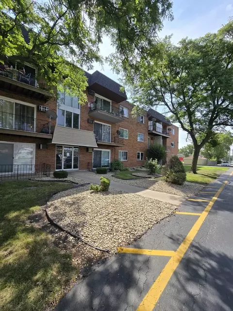11245 S Harlem Ave #C5, Worth, IL 60482