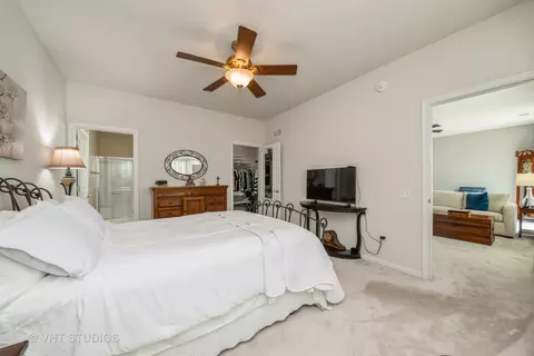 2845 Edgewater Dr, Elgin, IL 60124 photo 24