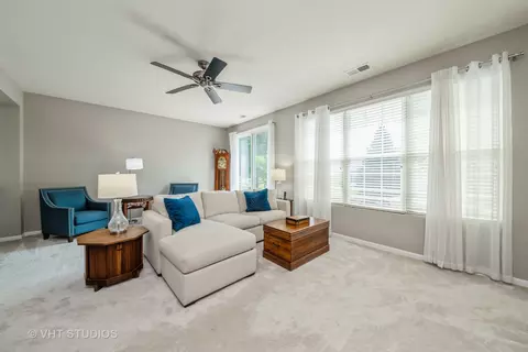 2845 Edgewater Dr, Elgin, IL 60124 photo 20