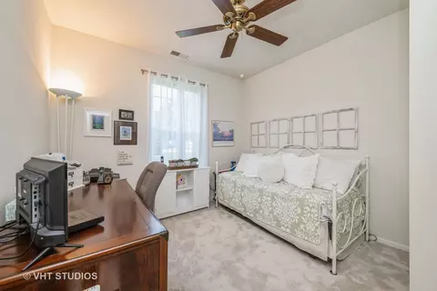 2845 Edgewater Dr, Elgin, IL 60124 photo 11