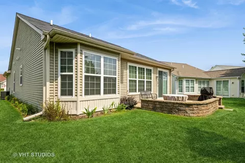 2845 Edgewater Dr, Elgin, IL 60124 photo 33