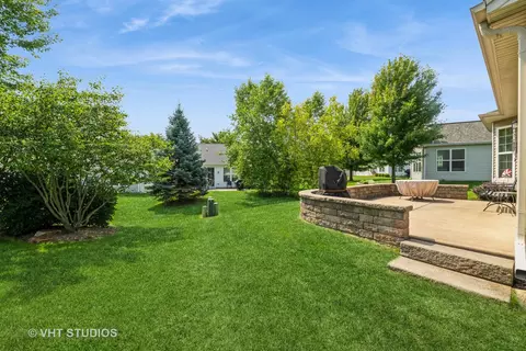 2845 Edgewater Dr, Elgin, IL 60124 photo 28