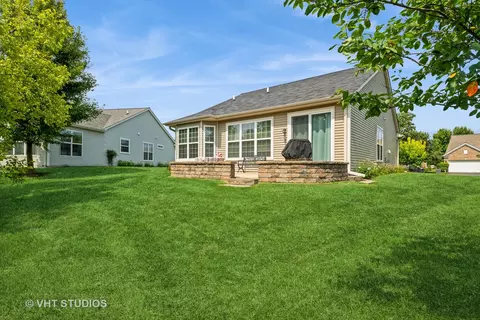 2845 Edgewater Dr, Elgin, IL 60124 photo 29
