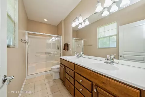2845 Edgewater Dr, Elgin, IL 60124 photo 27