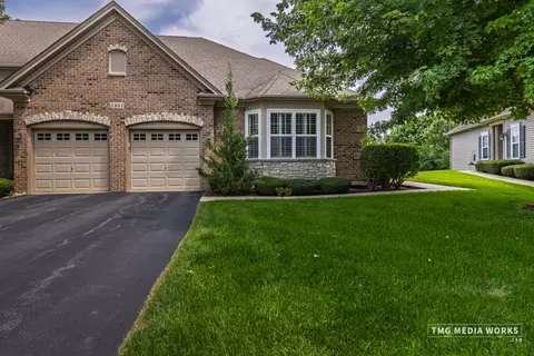 1861 Turtle Creek Dr, Aurora, IL 60503
