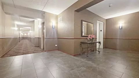 770 Pearson St #303, Des Plaines, IL 60016 photo 2