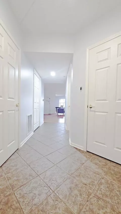 770 Pearson St #303, Des Plaines, IL 60016 photo 9