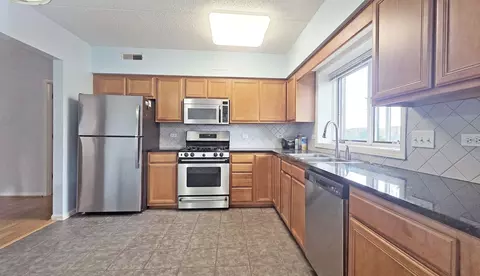 770 Pearson St #303, Des Plaines, IL 60016 photo 7