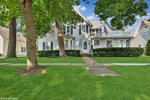 40 S Slusser St, Grayslake, IL 60030