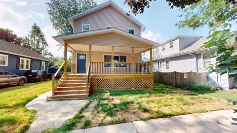 1421 Henry Ave, Des Plaines, IL 60016