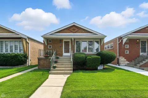 6621 S Kilbourn Ave, Chicago, IL 60629