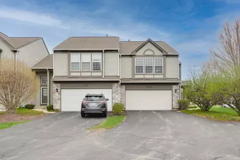 3241 Pennsbury Ct, Aurora, IL 60502