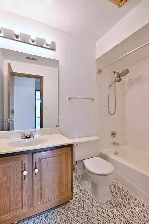 711 S River Rd S #508, Des Plaines, IL 60016 photo 24