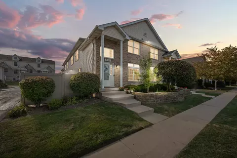 437 N Charles St, Cortland, IL 60112
