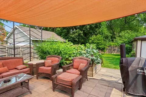 Exterior - 1610 Pleasant Ave, Mchenry, IL 60050 photo 1 of 5