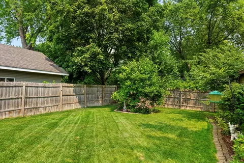 Exterior - 1610 Pleasant Ave, Mchenry, IL 60050 photo 3 of 5