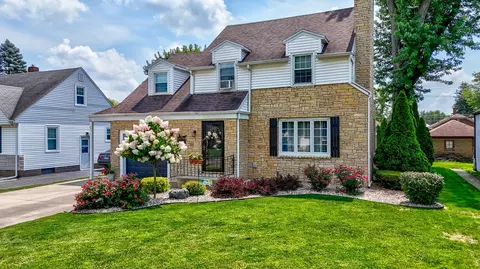 1309 E Hickory St, Streator, IL 61364