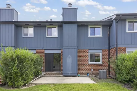 1037 Briarcliffe Blvd, Wheaton, IL 60189 photo 23