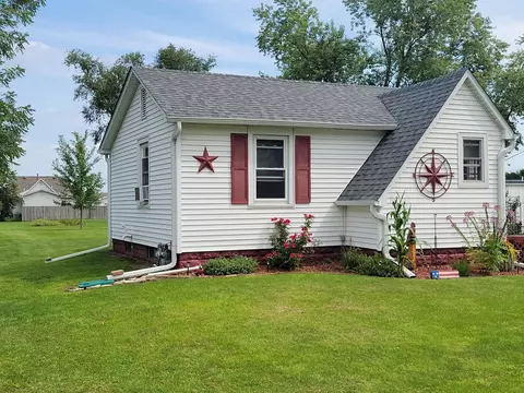 902 Walnut St, Minonk, IL 61760 photo 10