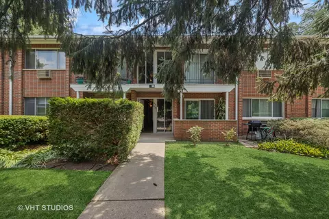 1154 Osterman Ave #A, Deerfield, IL 60015