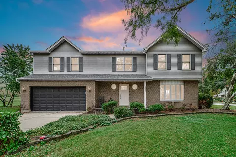 204 Butte View Dr, Bolingbrook, IL 60490
