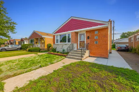 3773 W Hayford St, Chicago, IL 60652