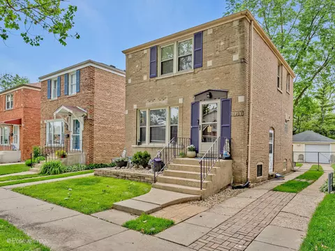 4154 Elm Ave, Brookfield, IL 60513