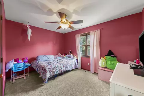 Bedroom - 2311 Greenleaf Ct, Aurora, IL 60506 photo 4 of 4