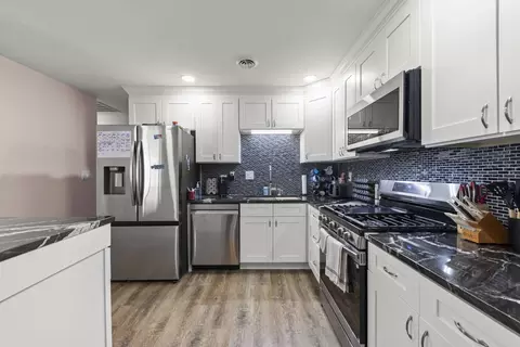 Kitchen - 2311 Greenleaf Ct, Aurora, IL 60506 photo 2 of 4