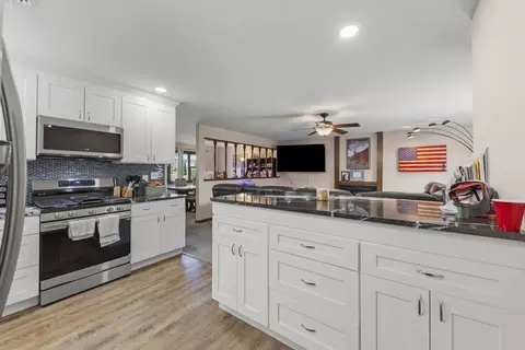 Kitchen - 2311 Greenleaf Ct, Aurora, IL 60506 photo 4 of 4