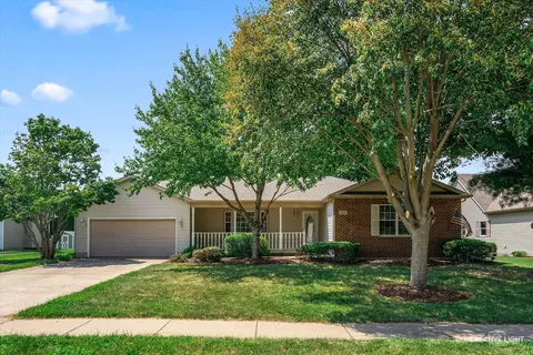1333 Anthony Ln, Sandwich, IL 60548