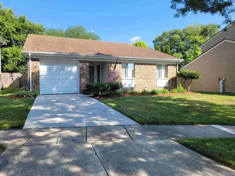 2 S601 Cynthia Ct, Warrenville, IL 60555
