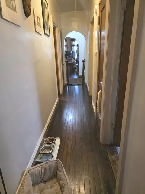 Entry Way - 7539 S Yates Blvd, Chicago, IL 60649 photo 1 of 2