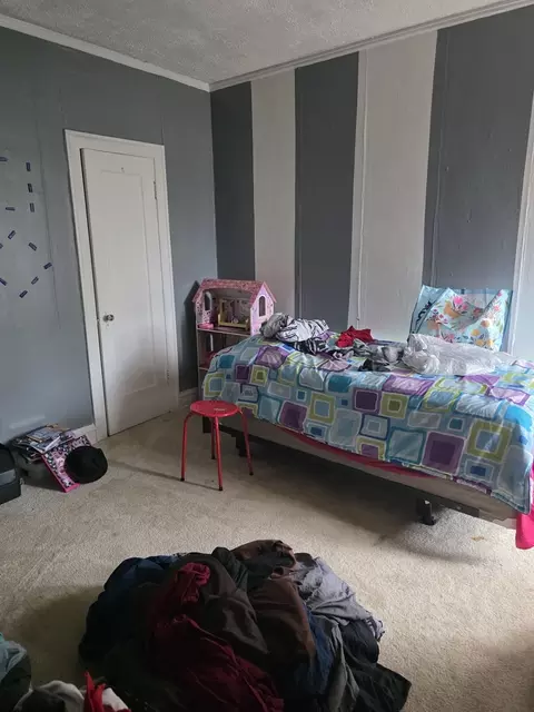 Bedroom - 7539 S Yates Blvd, Chicago, IL 60649 photo 2 of 2