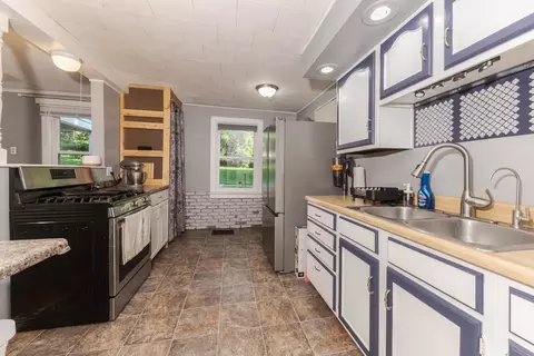 Kitchen - 208 Reagan Dr, Eureka, IL 61530 photo 3 of 3