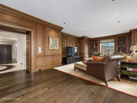 Living - 159 E Walton Pl #18A, Chicago, IL 60611 photo 5 of 8
