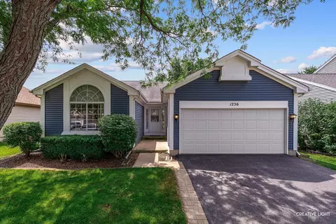 1256 Lone Oak Trl, Aurora, IL 60506