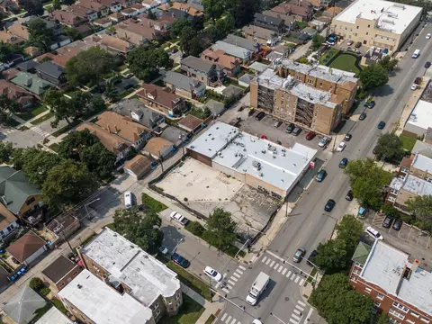 5401 W Montrose Ave, Chicago, IL 60641