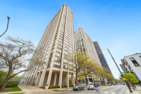 5455 N Sheridan Rd #3804, Chicago, IL 60640