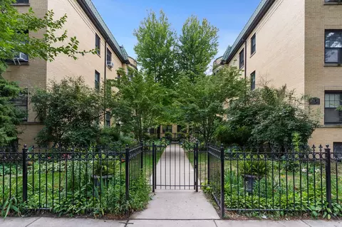 1431 W Summerdale Ave #1B, Chicago, IL 60640