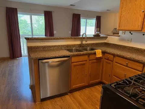 Kitchen - 965 Constance Ln #E, Sycamore, IL 60178 photo 2 of 4