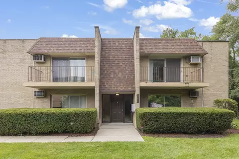 12820 S 71st Ave #201, Palos Heights, IL 60463